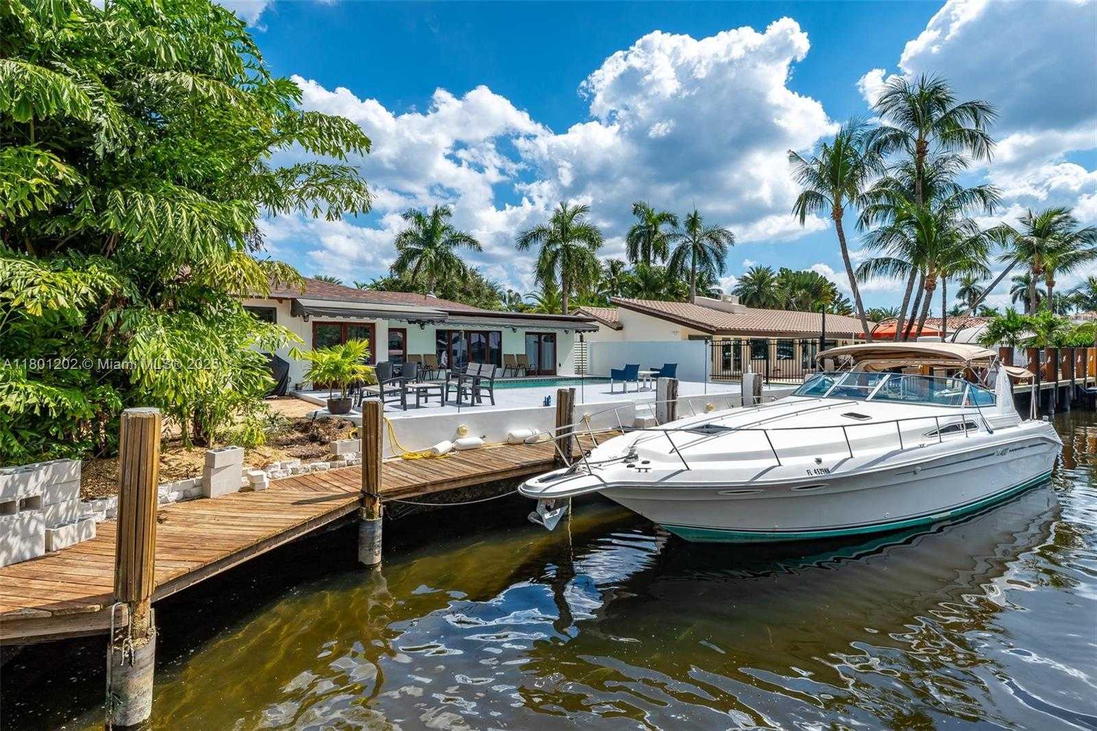 Small Image of 325 ISLE OF CAPRI DR, Fort Lauderdale Number 34