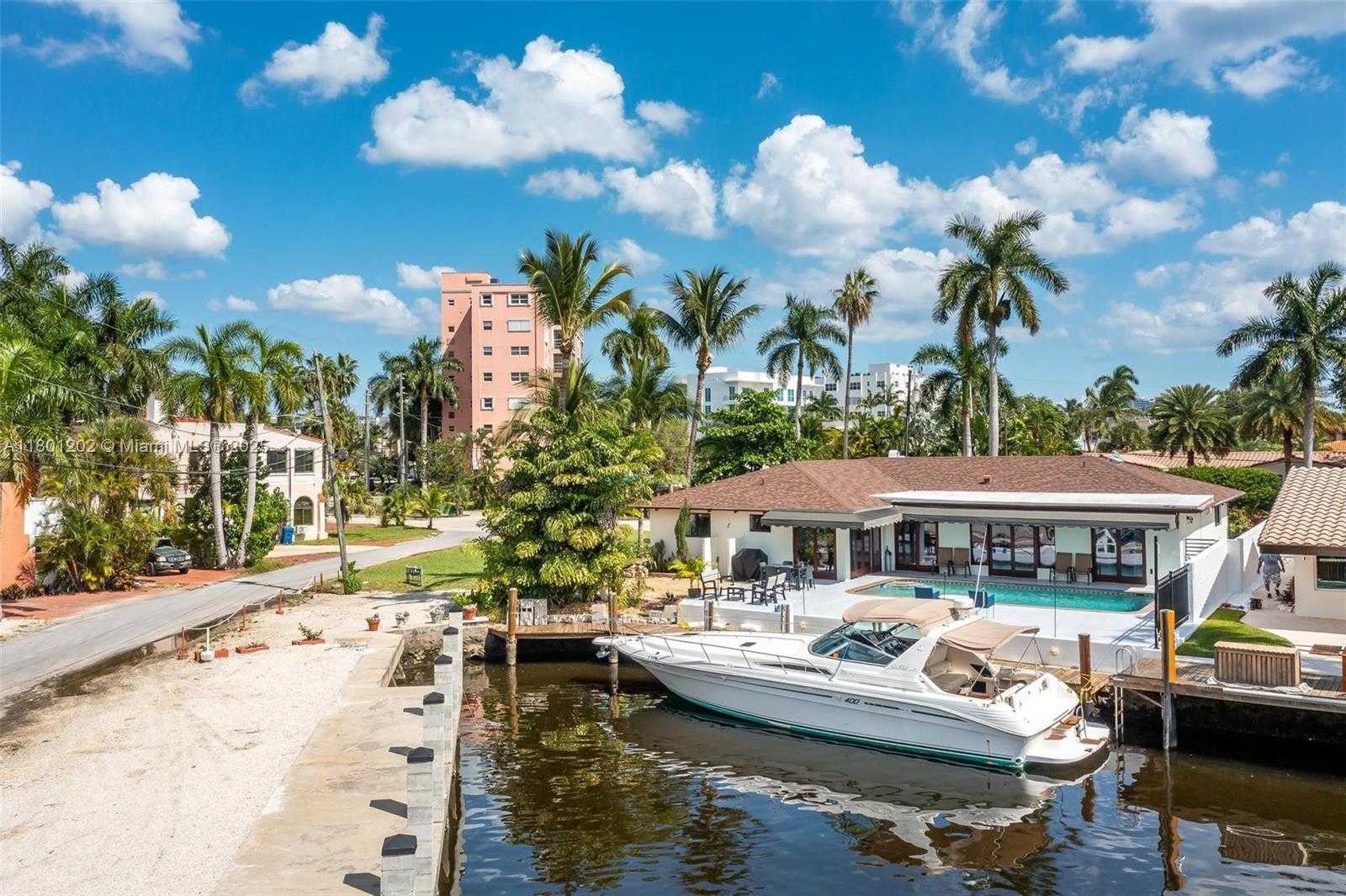 Small Image of 325 ISLE OF CAPRI DR, Fort Lauderdale Number 36