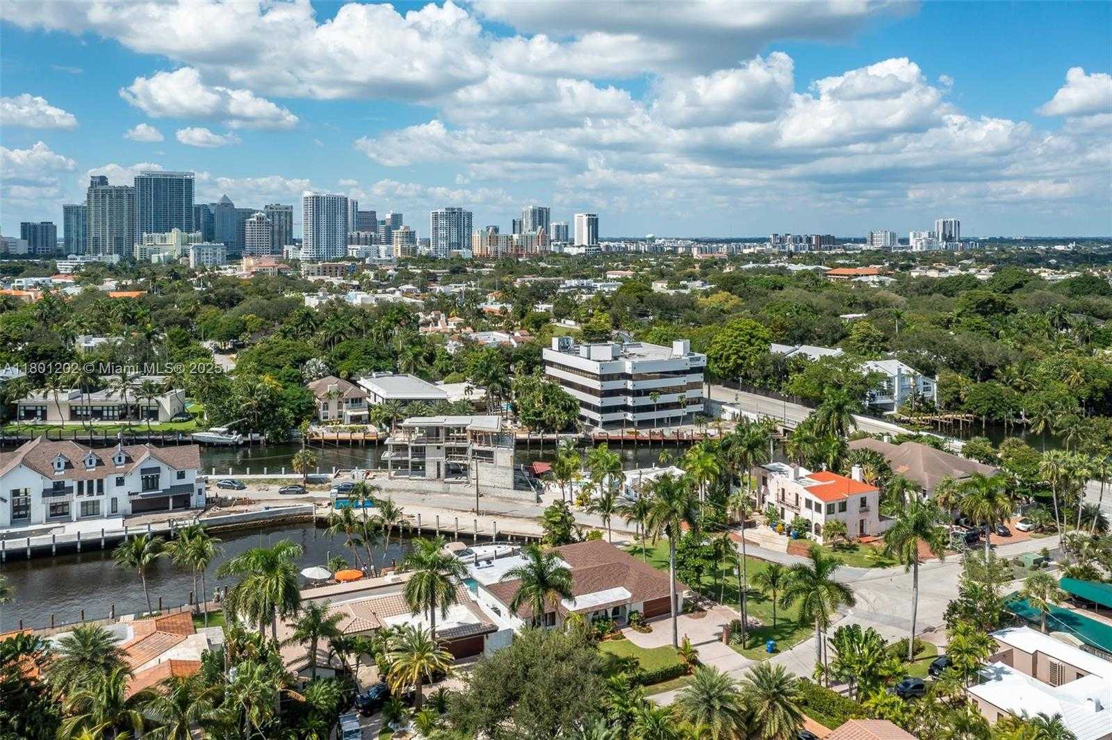 Small Image of 325 ISLE OF CAPRI DR, Fort Lauderdale Number 40
