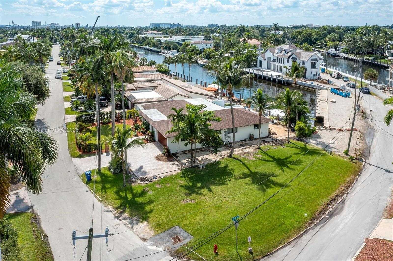 Small Image of 325 ISLE OF CAPRI DR, Fort Lauderdale Number 44