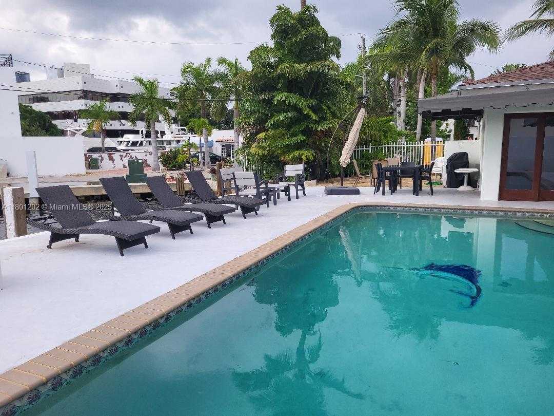 Small Image of 325 ISLE OF CAPRI DR, Fort Lauderdale Number 6