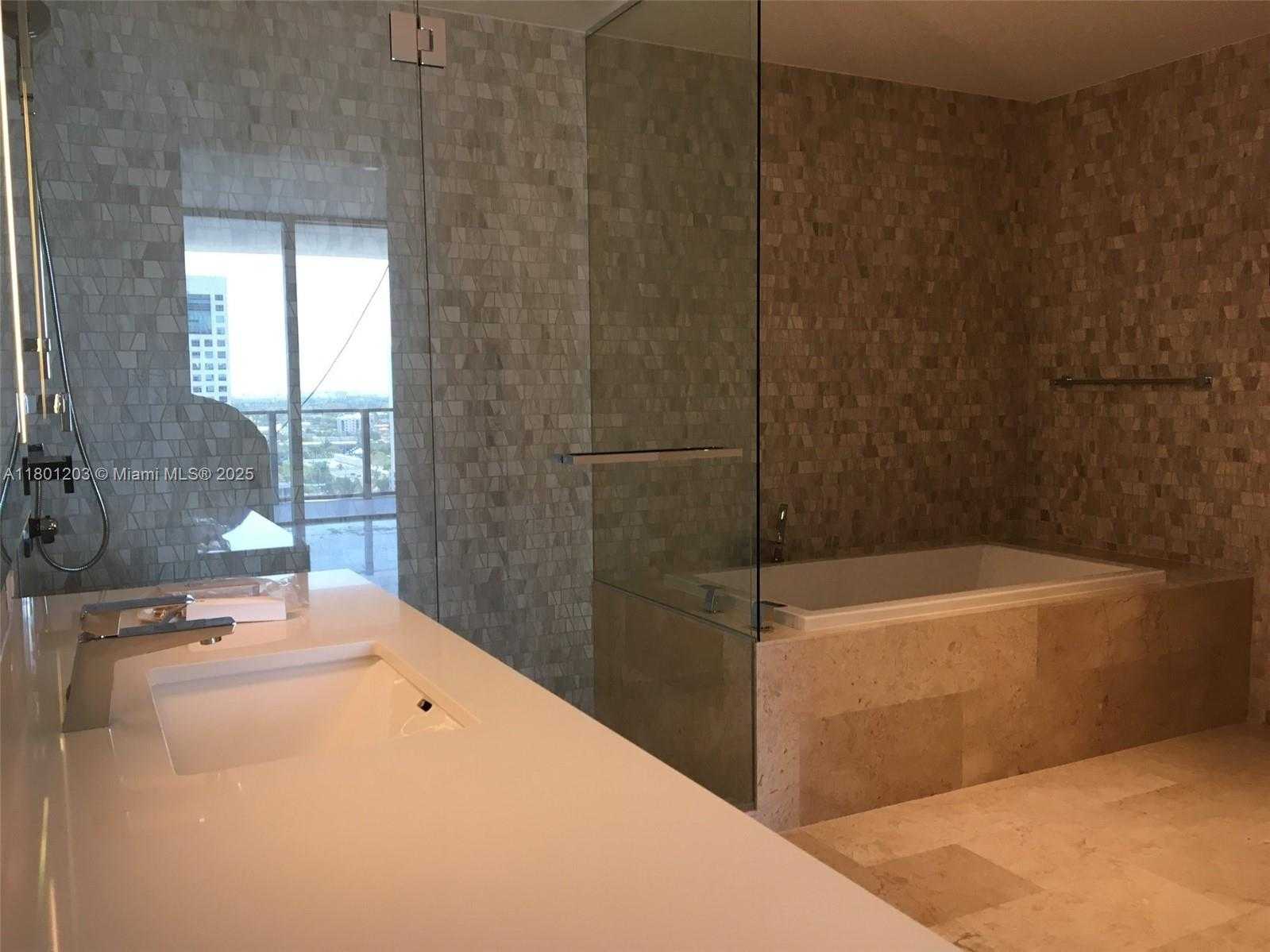 Small Image of 68 SOUTH EAST 6TH ST #1108, Miami Number 5