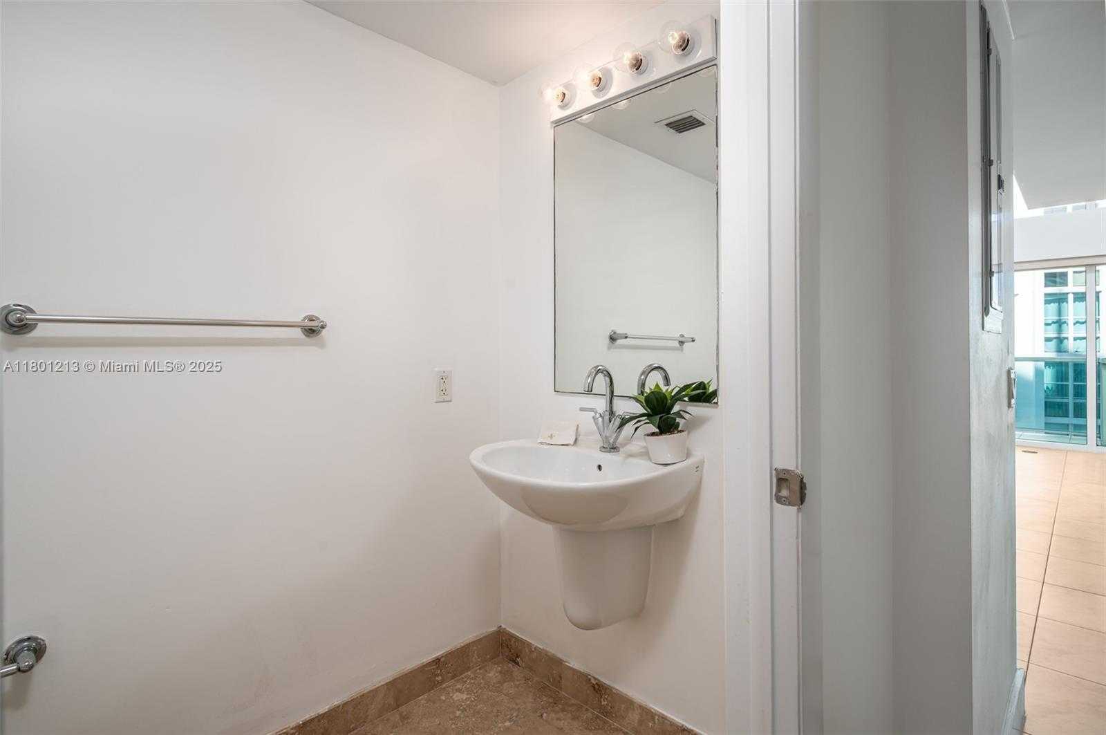 Small Image of 41 SOUTH EAST 5TH ST #1815, Miami Number 34