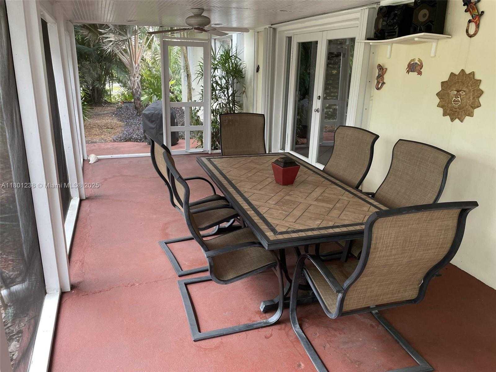 Small Image of 14825 NORTH EAST 9TH CT, Miami Number 6