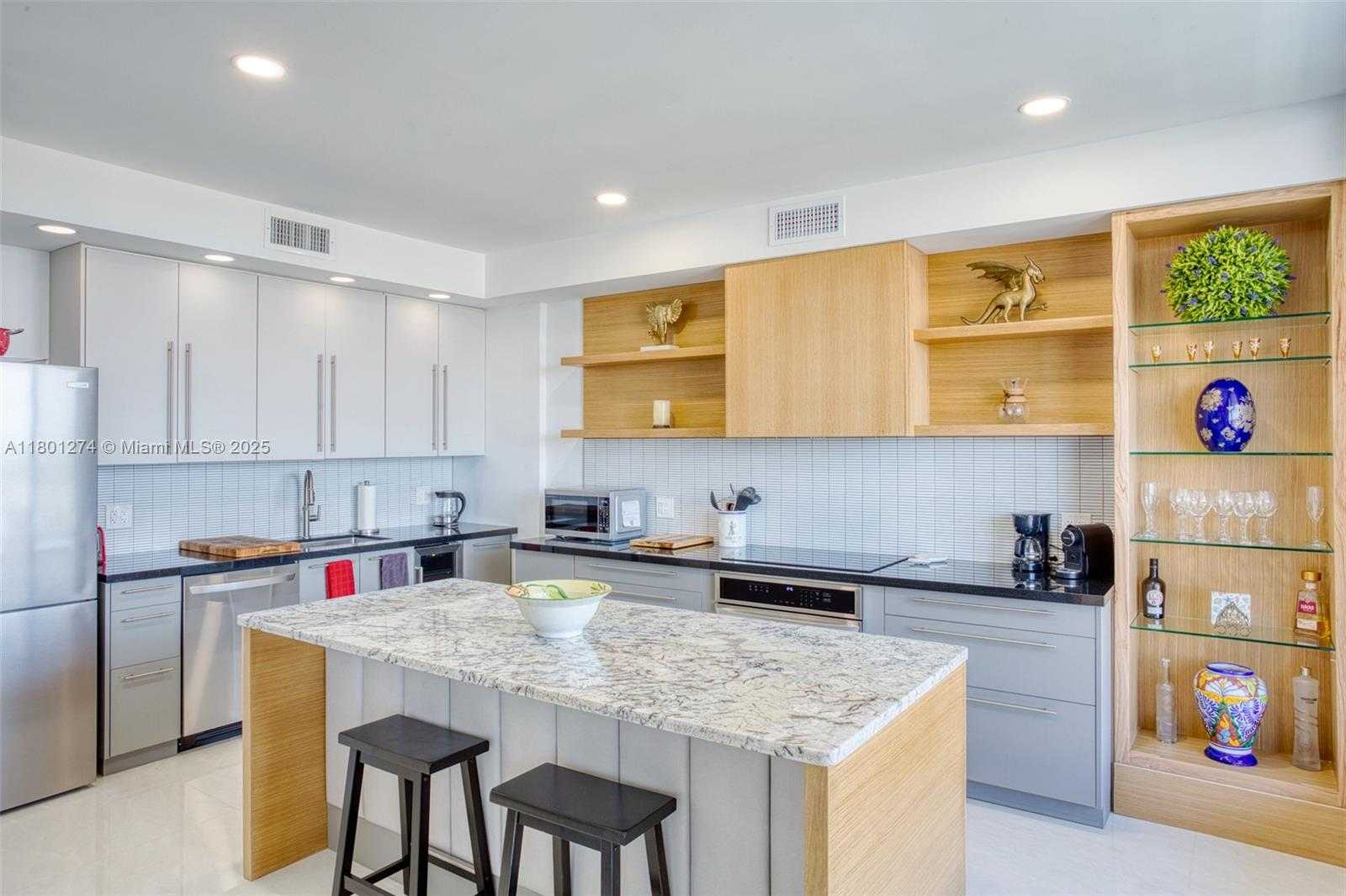Small Image of 1500 SOUTH OCEAN DR #PHE, Hollywood Number 11