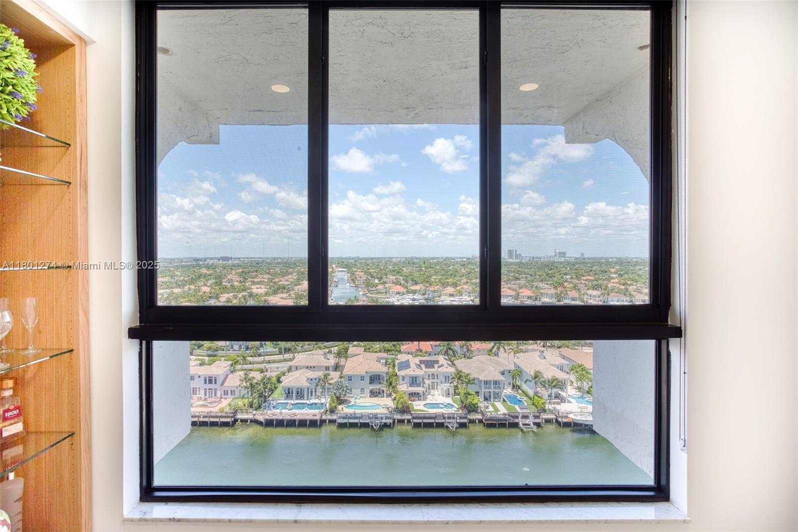 Small Image of 1500 SOUTH OCEAN DR #PHE, Hollywood Number 13