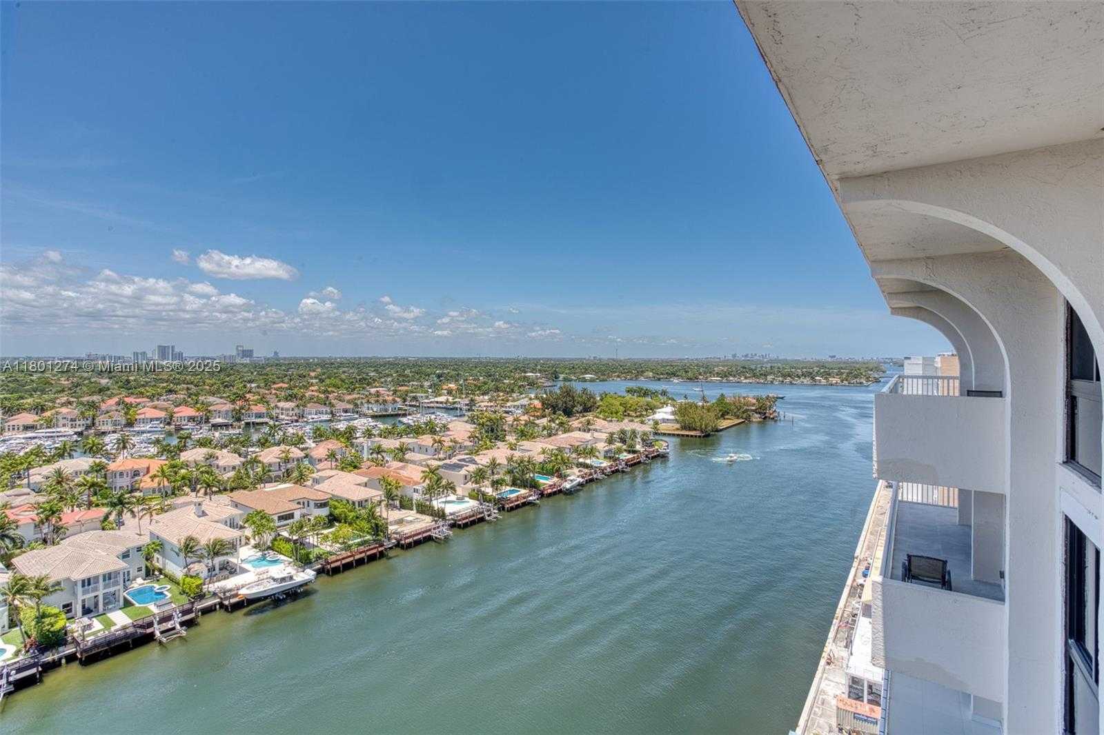 Small Image of 1500 SOUTH OCEAN DR #PHE, Hollywood Number 23