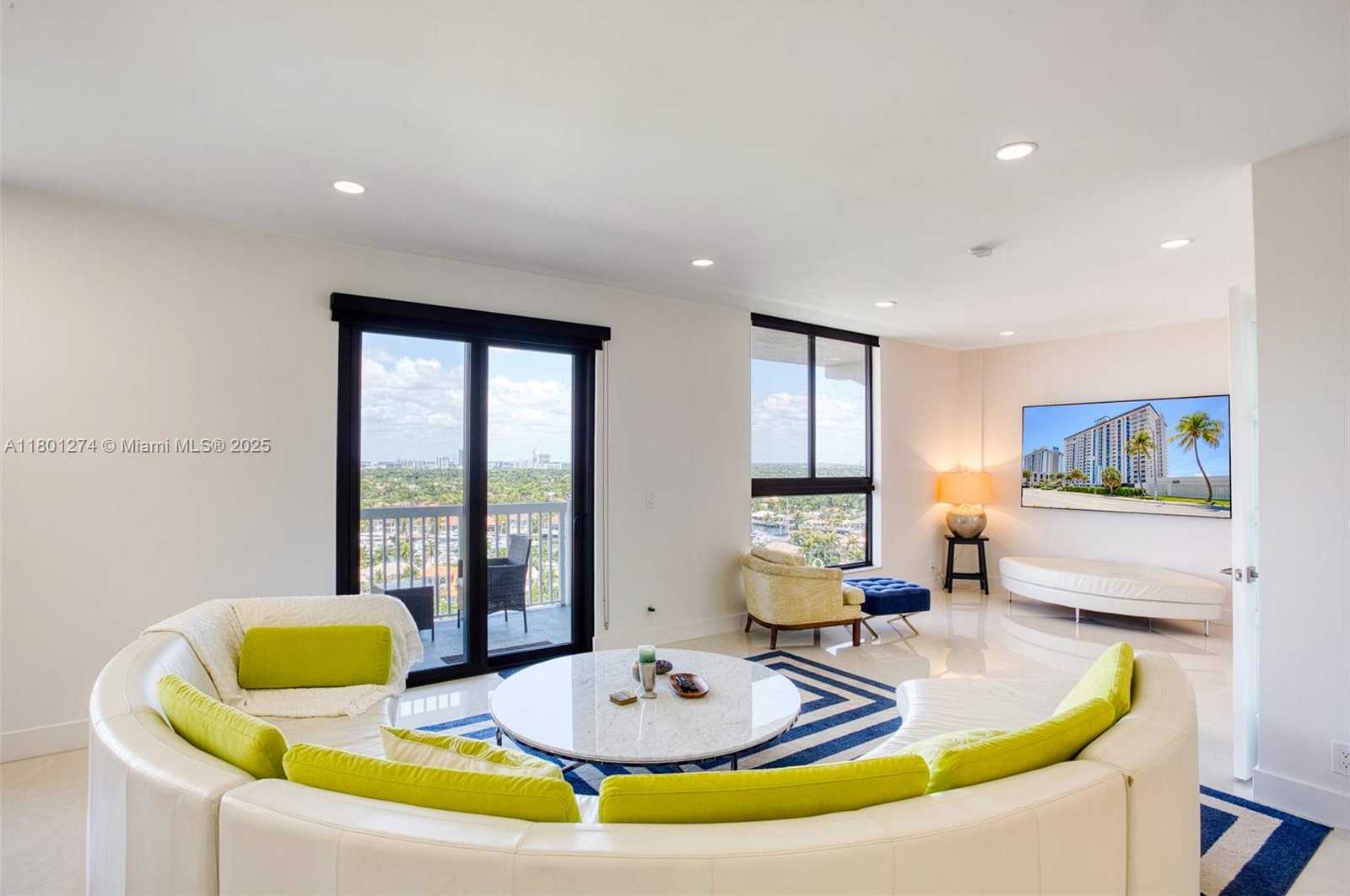 Small Image of 1500 SOUTH OCEAN DR #PHE, Hollywood Number 3