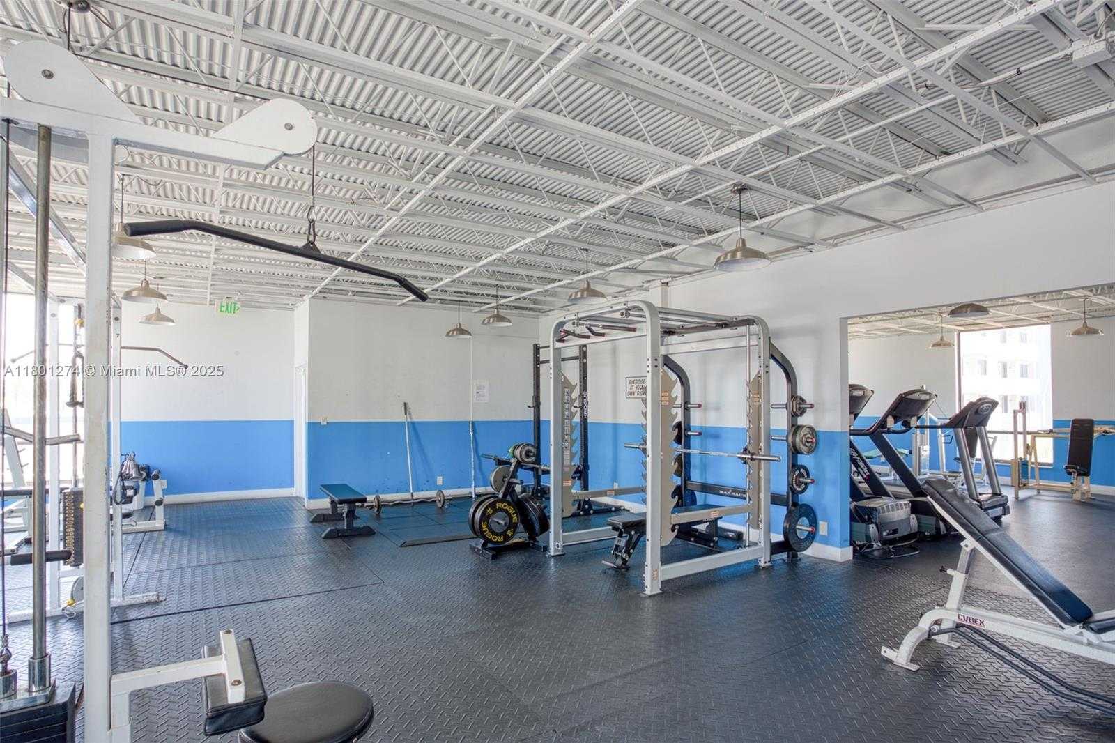 Small Image of 1500 SOUTH OCEAN DR #PHE, Hollywood Number 36