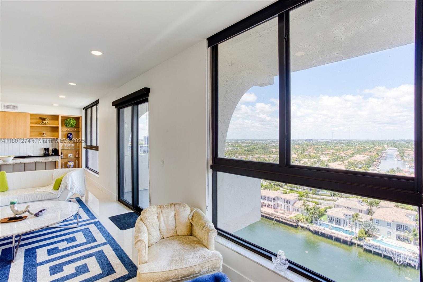 Small Image of 1500 SOUTH OCEAN DR #PHE, Hollywood Number 5