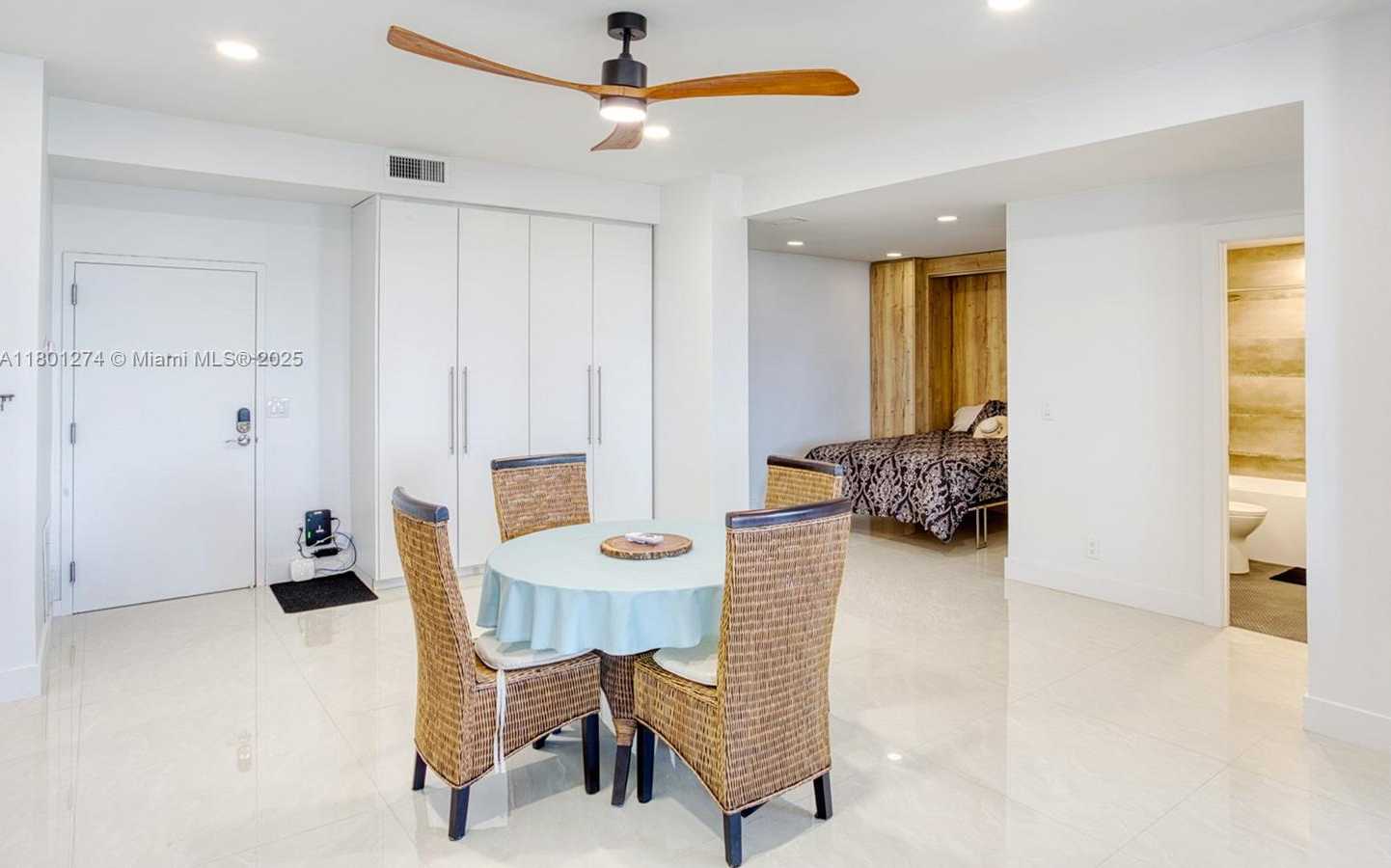 Small Image of 1500 SOUTH OCEAN DR #PHE, Hollywood Number 9