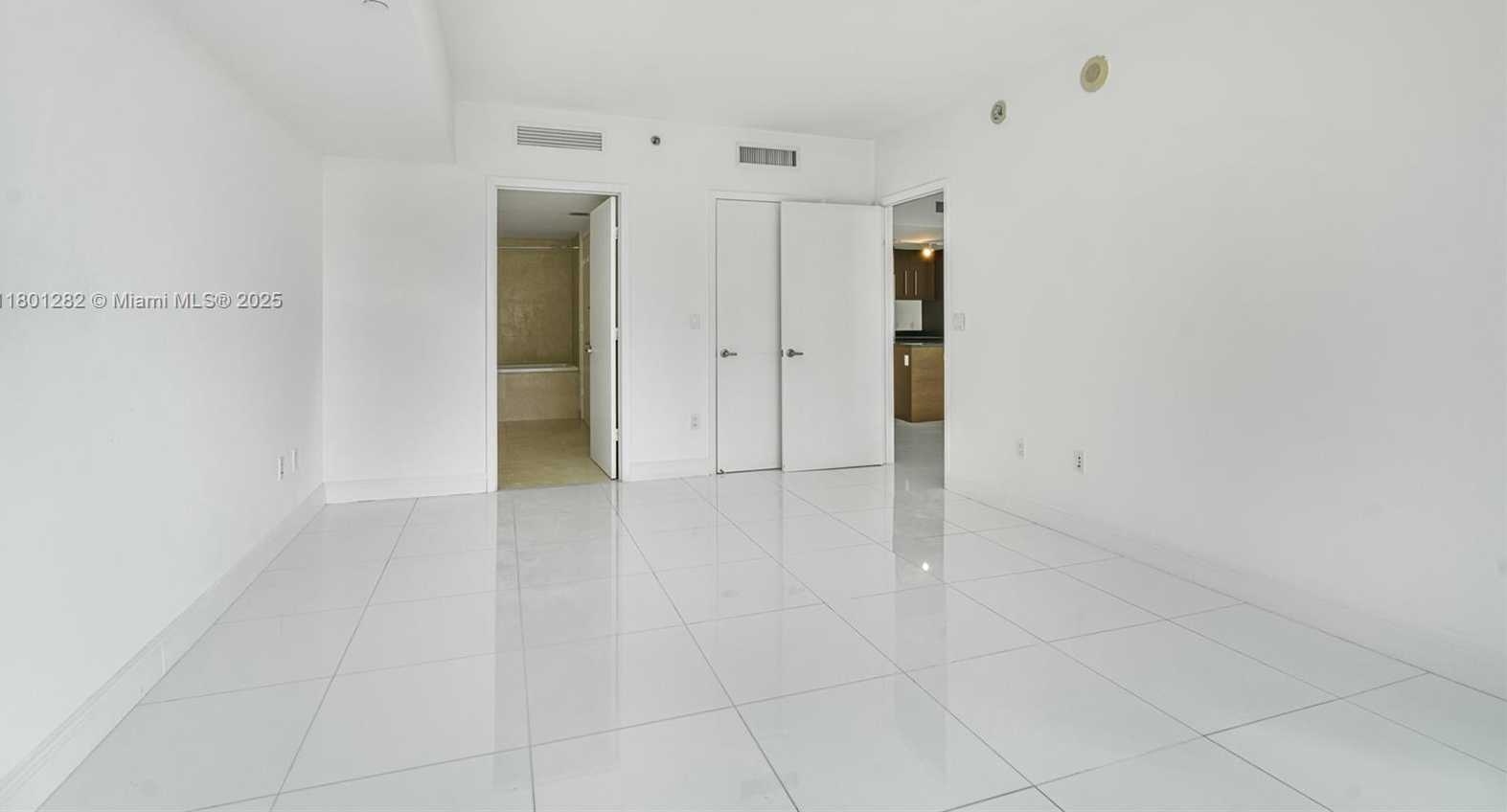 Small Image of 495 BRICKELL AVE #807, Miami Number 14
