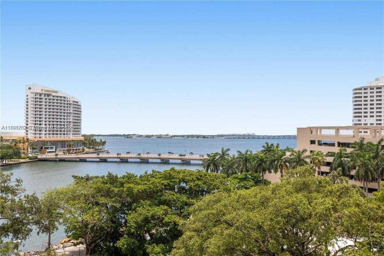 Small Image of 495 BRICKELL AVE #807, Miami Number 18