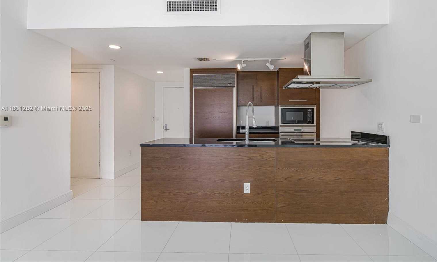 Small Image of 495 BRICKELL AVE #807, Miami Number 9