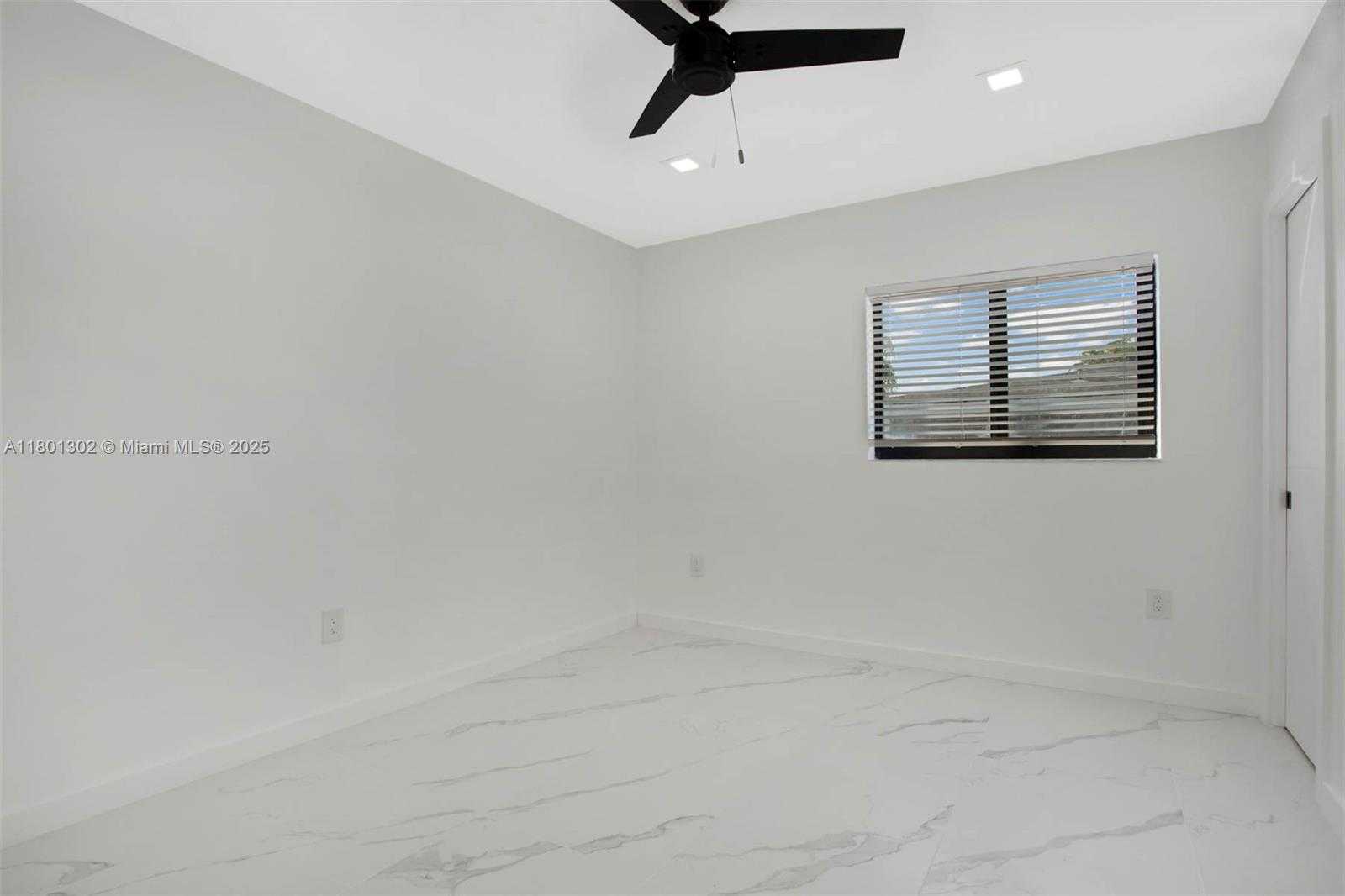 Small Image of 17701 SOUTH WEST 92ND CT #17701, Palmetto Bay Number 11