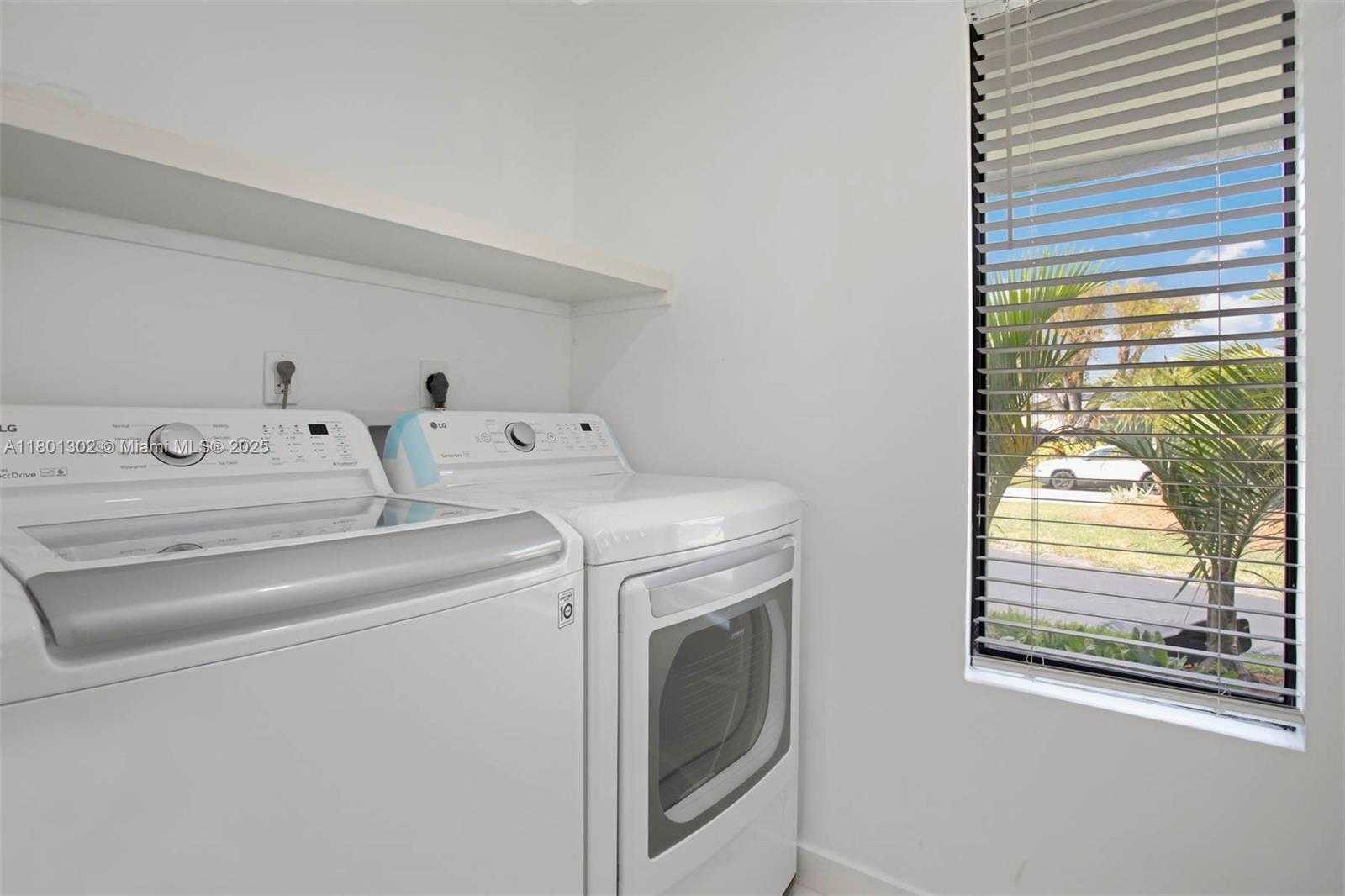 Small Image of 17701 SOUTH WEST 92ND CT #17701, Palmetto Bay Number 19