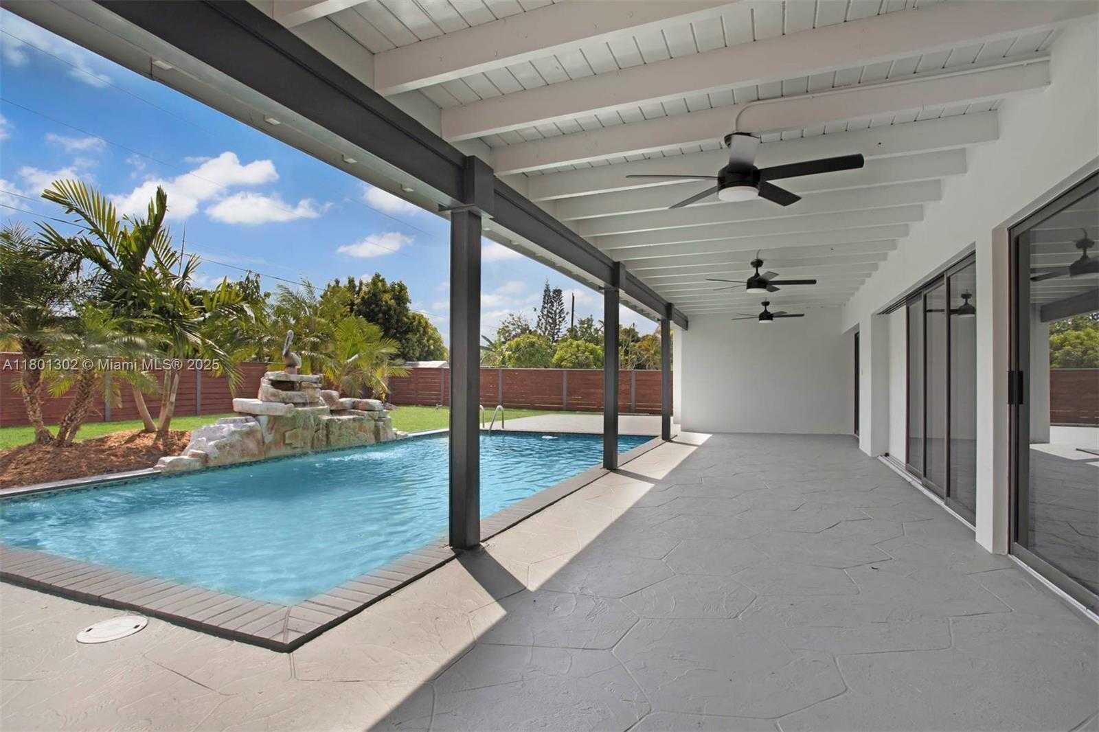 Small Image of 17701 SOUTH WEST 92ND CT #17701, Palmetto Bay Number 21