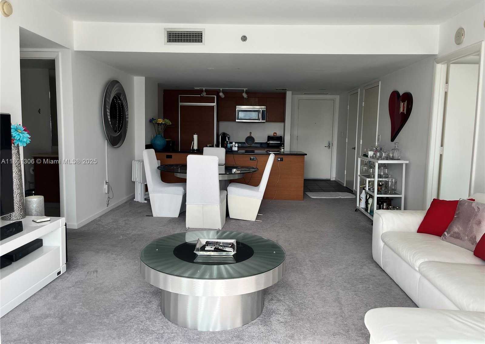 Small Image of 50 BISCAYNE BLVD #1801, Miami Number 13