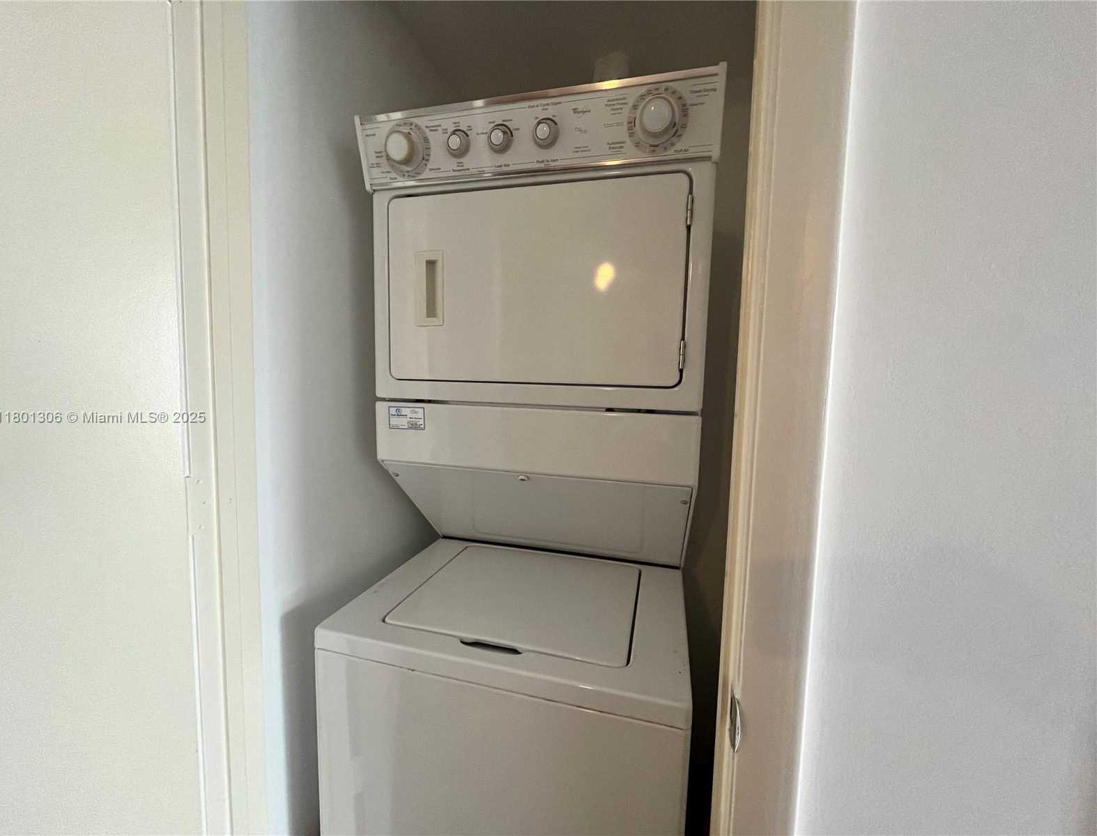 Small Image of 50 BISCAYNE BLVD #1801, Miami Number 20