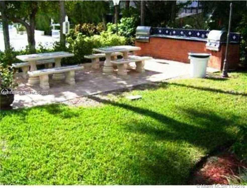 Small Image of 150 SOUTH EAST 25TH RD #6M, Miami Number 17