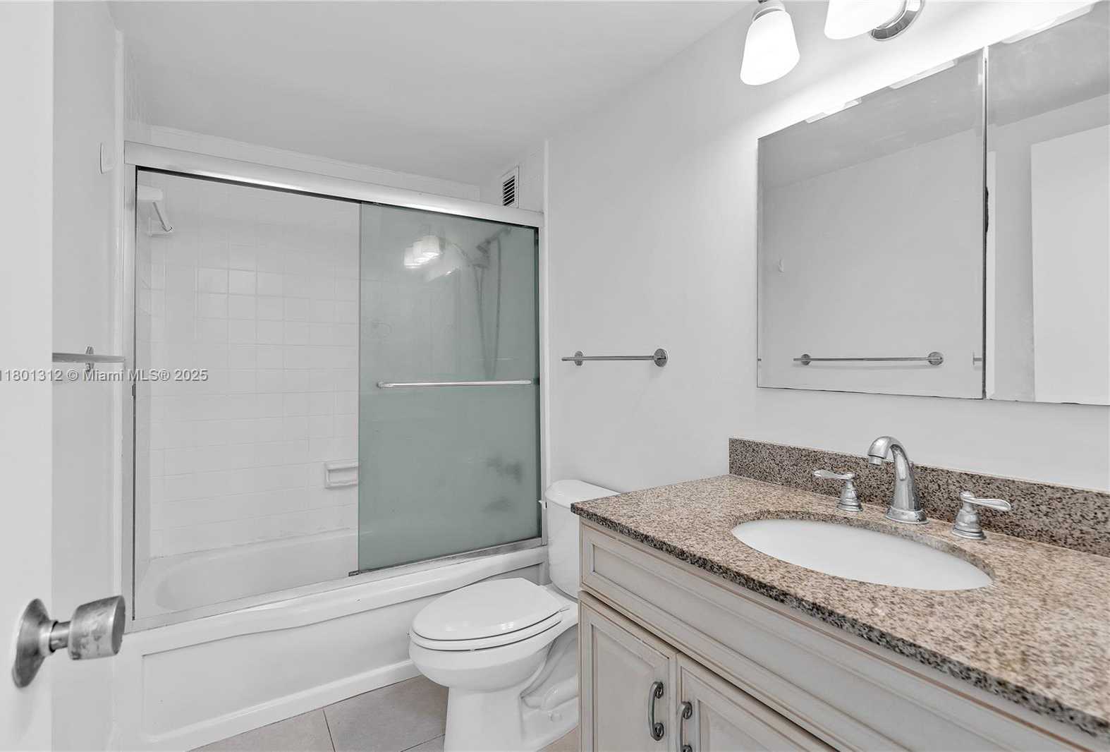 Small Image of 4747 COLLINS AVE #1511, Miami Beach Number 28