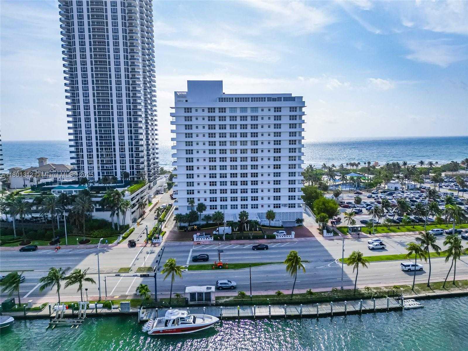Small Image of 4747 COLLINS AVE #1511, Miami Beach Number 3