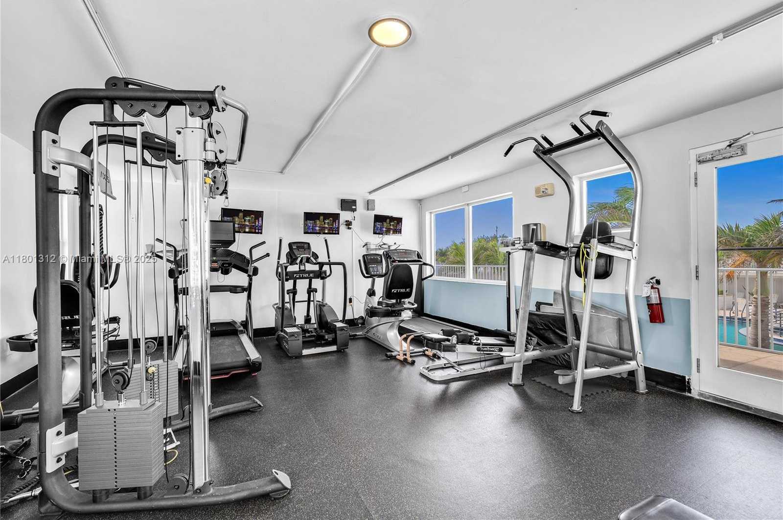 Small Image of 4747 COLLINS AVE #1511, Miami Beach Number 9