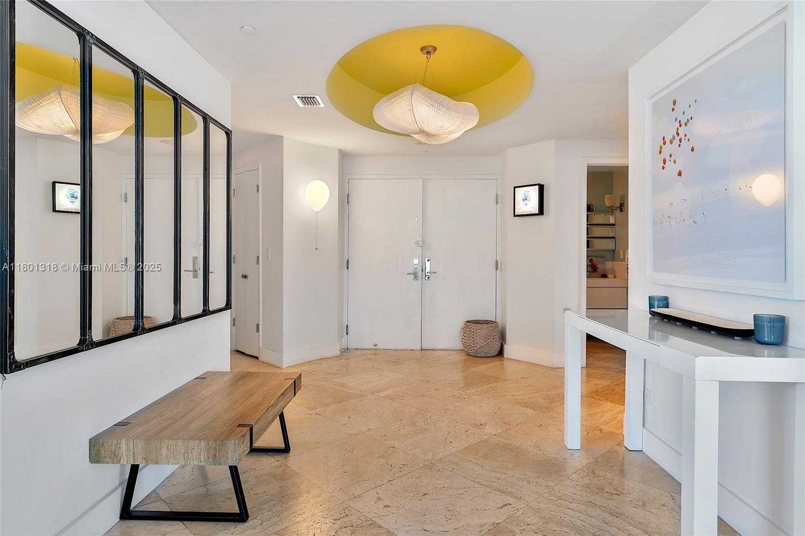 Small Image of 300 SOUTH POINTE DR #403, Miami Beach Number 12