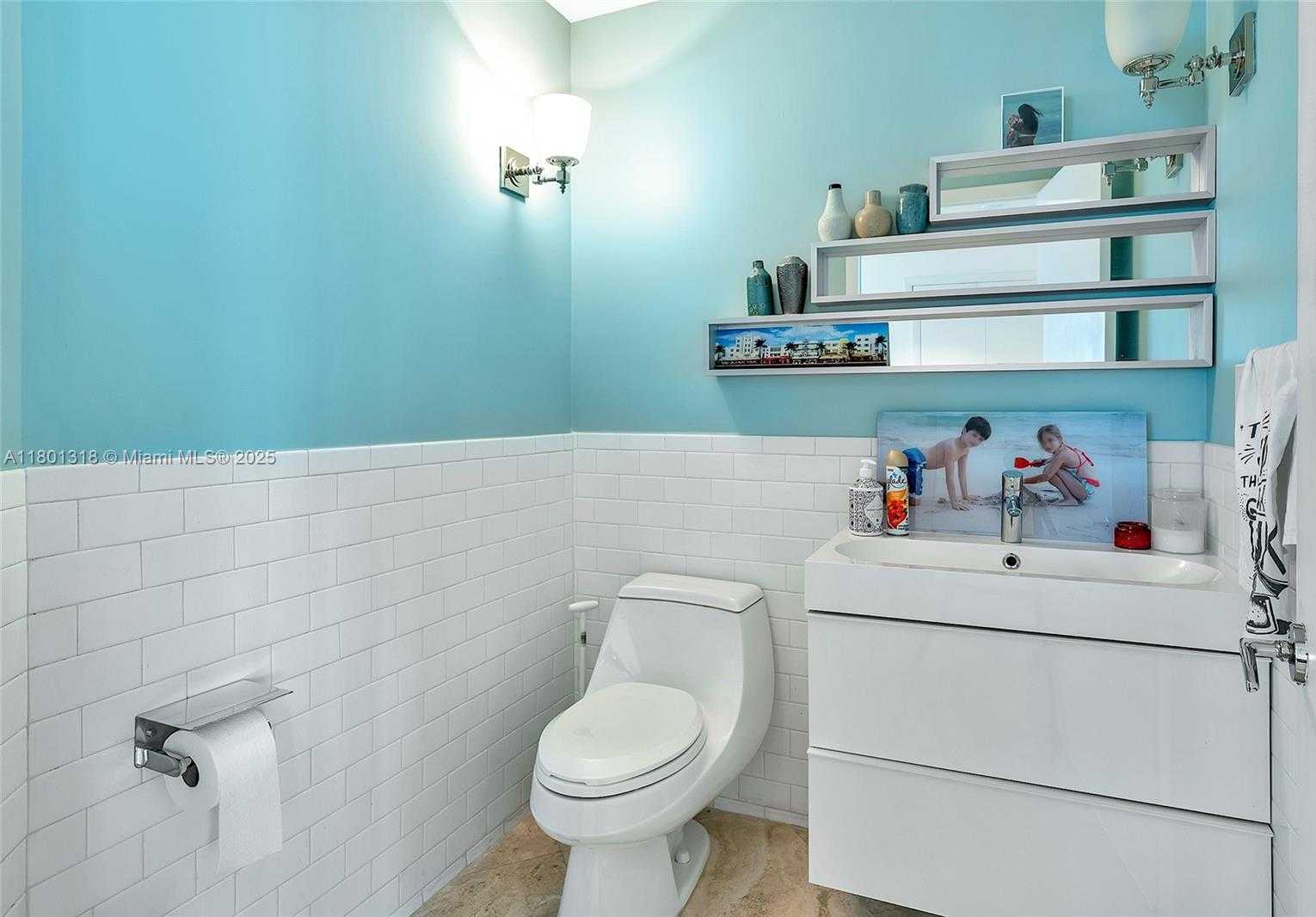 Small Image of 300 SOUTH POINTE DR #403, Miami Beach Number 19