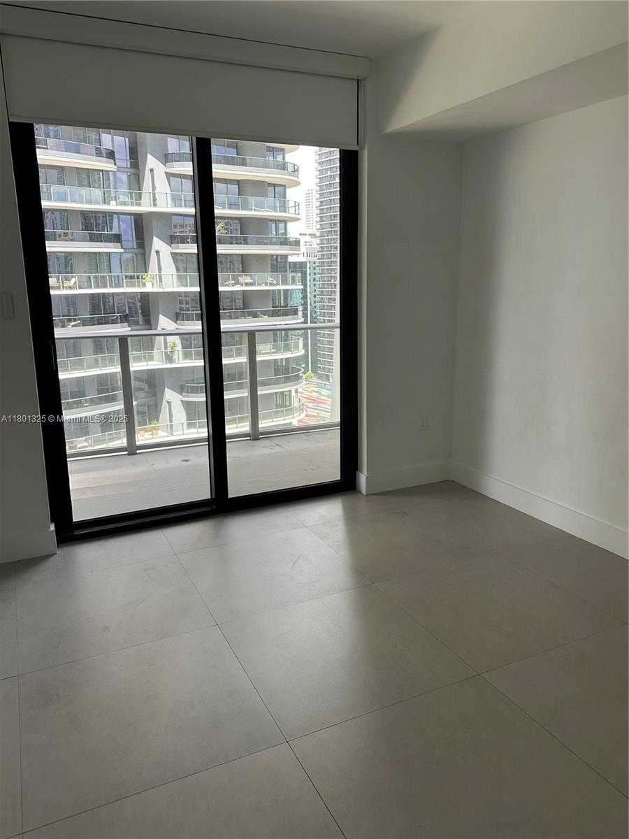 Small Image of 1010 BRICKELL AVE #2707, Miami Number 5