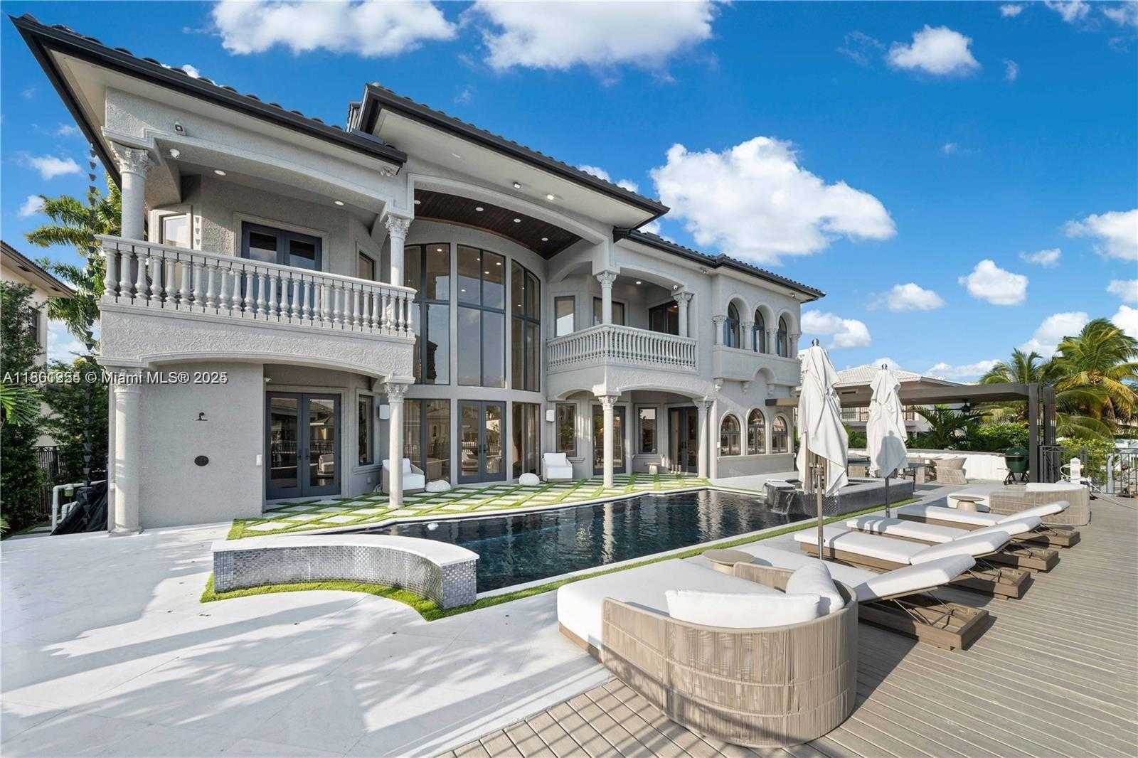 Small Image of 3380 NORTH EAST 170TH ST, North Miami Beach Number 10