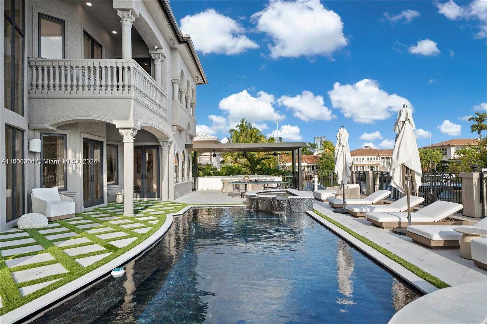 Small Image of 3380 NORTH EAST 170TH ST, North Miami Beach Number 9