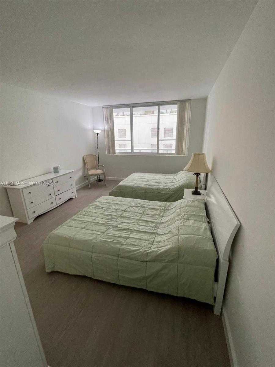 Small Image of 5005 COLLINS AVE #424, Miami Beach Number 9