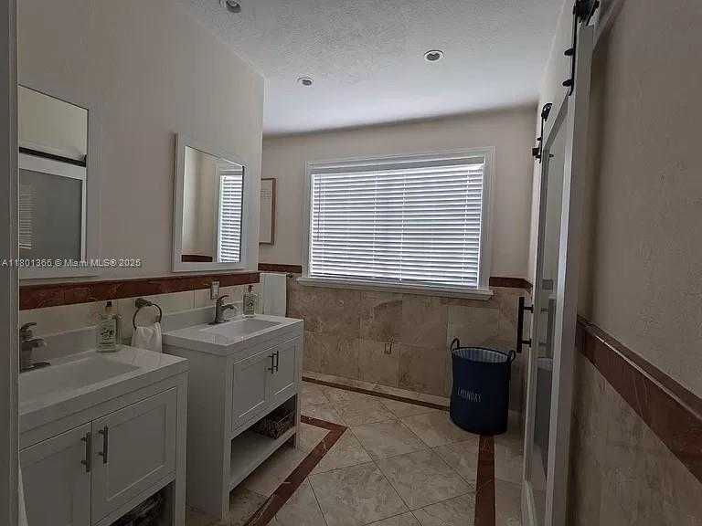 Small Image of 1401 SOUTH WEST 15TH ST, Miami Number 28