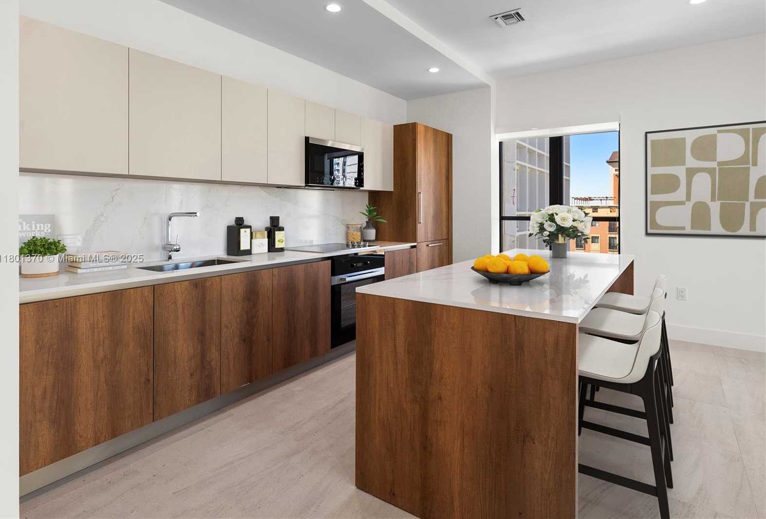 Small Image of 701 VALENCIA AVE #402, Coral Gables Number 4