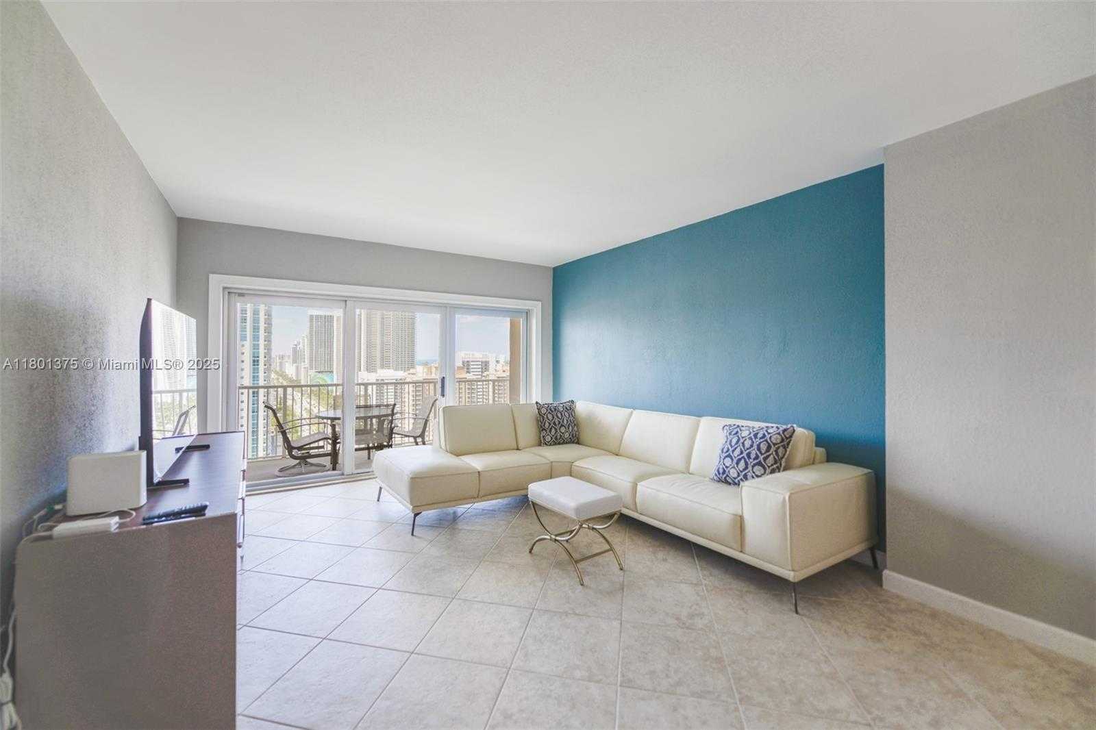 Small Image of 1985 SOUTH OCEAN DR #PHM, Hallandale Beach Number 5