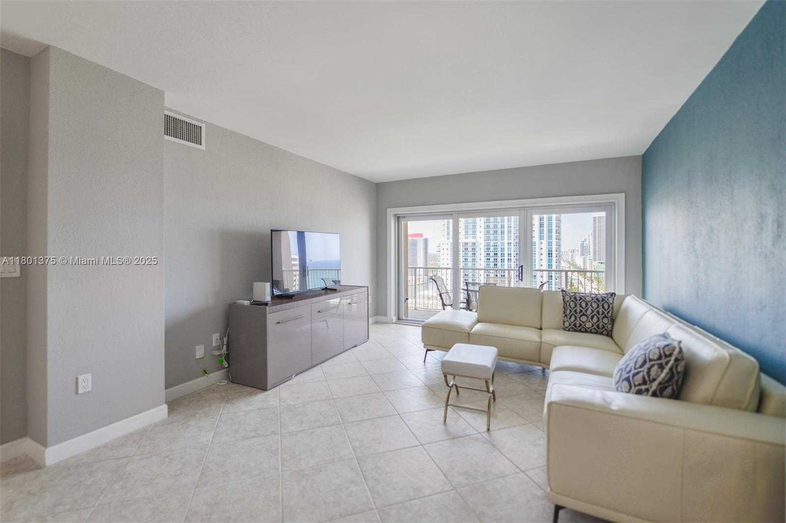 Small Image of 1985 SOUTH OCEAN DR #PHM, Hallandale Beach Number 6