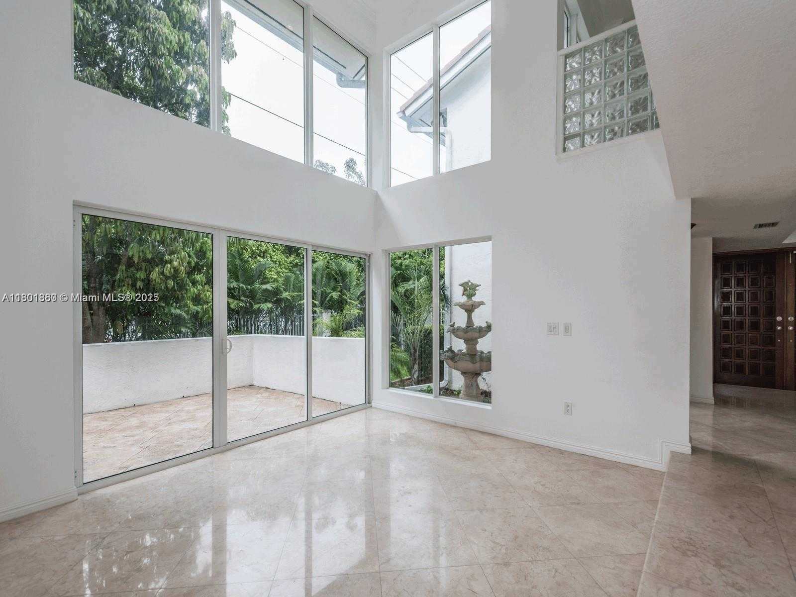 Small Image of 4000 ALHAMBRA CIR, Coral Gables Number 10