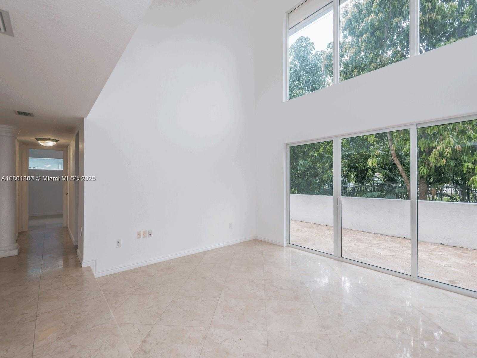 Small Image of 4000 ALHAMBRA CIR, Coral Gables Number 11