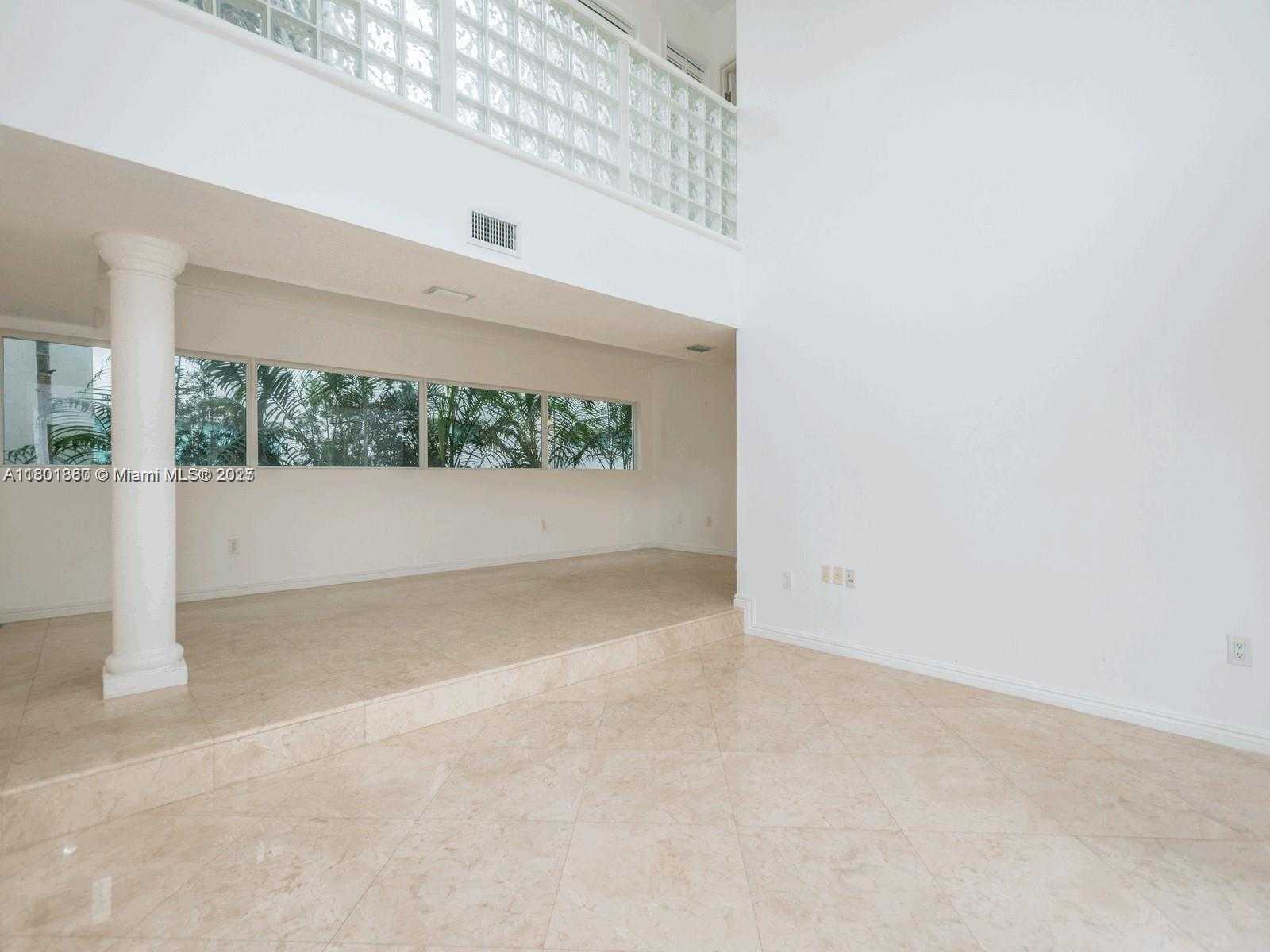 Small Image of 4000 ALHAMBRA CIR, Coral Gables Number 13