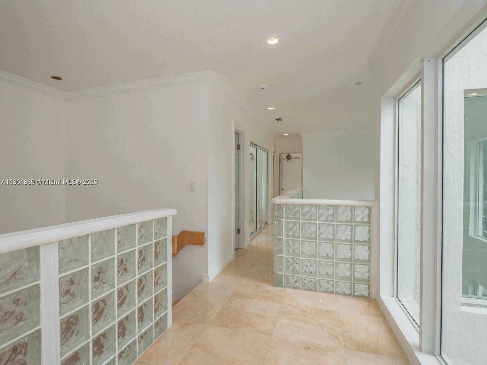 Small Image of 4000 ALHAMBRA CIR, Coral Gables Number 18