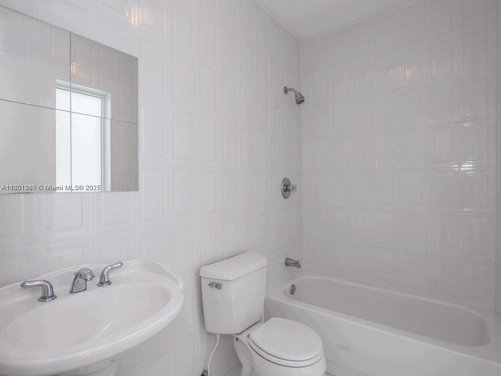 Small Image of 4000 ALHAMBRA CIR, Coral Gables Number 30