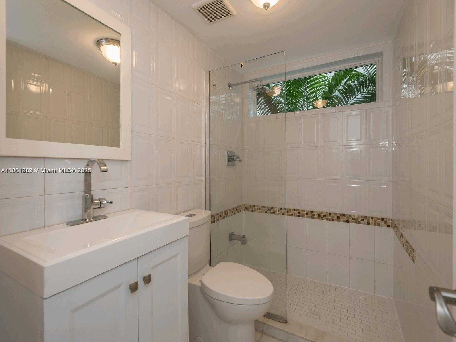 Small Image of 4000 ALHAMBRA CIR, Coral Gables Number 33