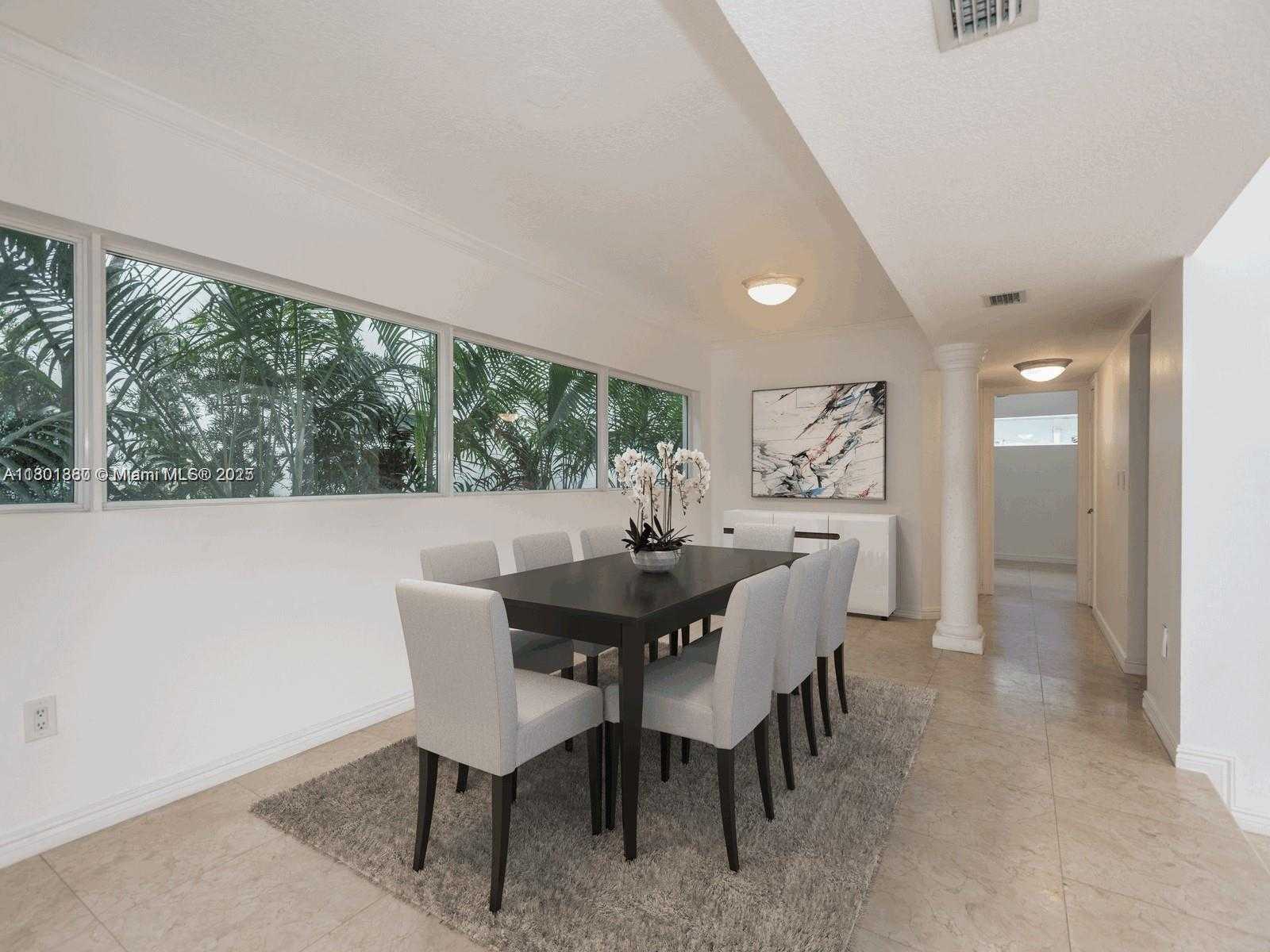 Small Image of 4000 ALHAMBRA CIR, Coral Gables Number 4