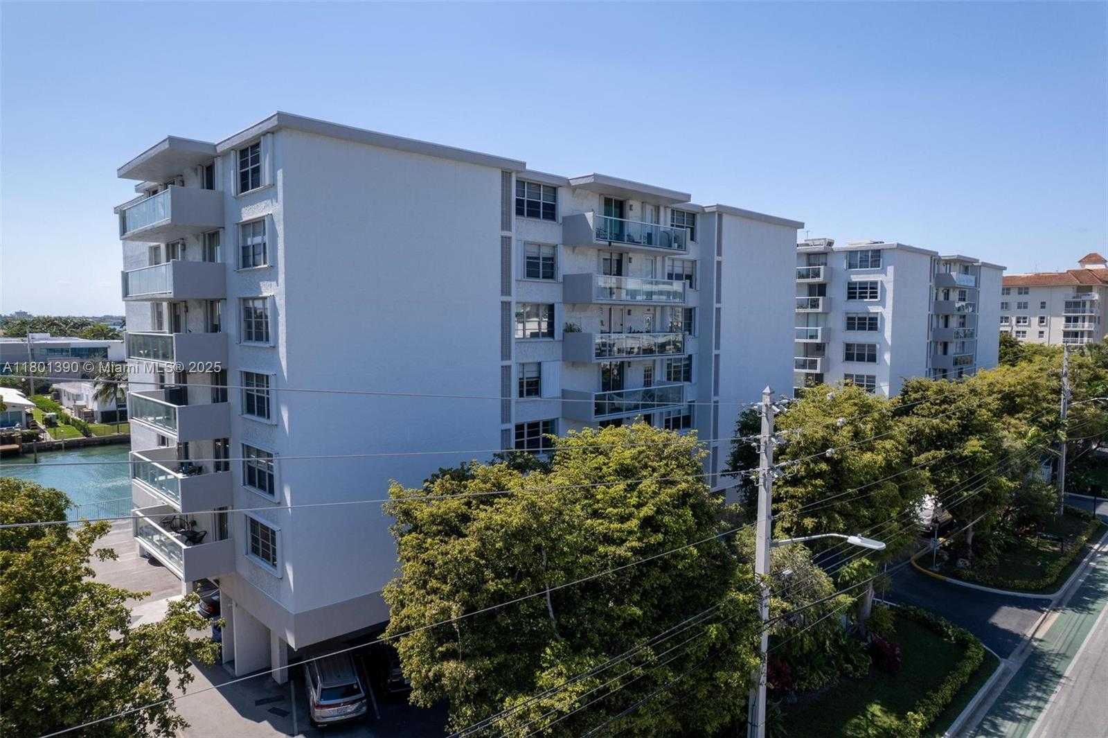 Small Image of 10000 WEST BAY HARBOR DR #324, Bay Harbor Islands Number 50