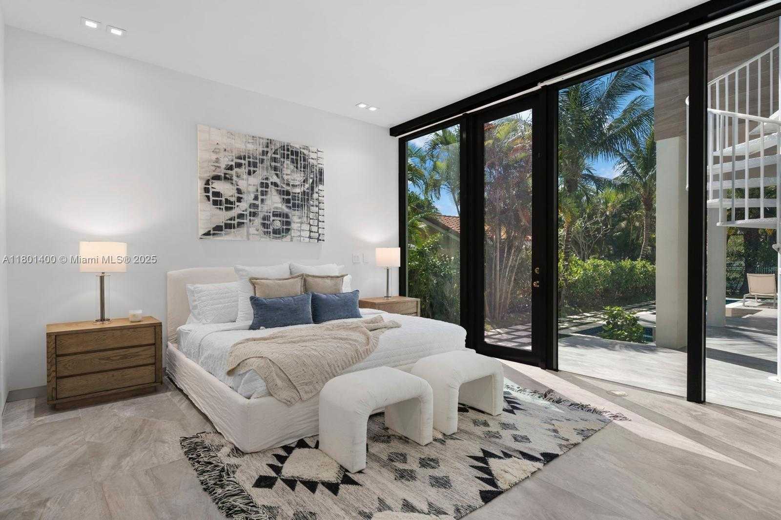 Small Image of 521 HOLIDAY DR, Hallandale Beach Number 28
