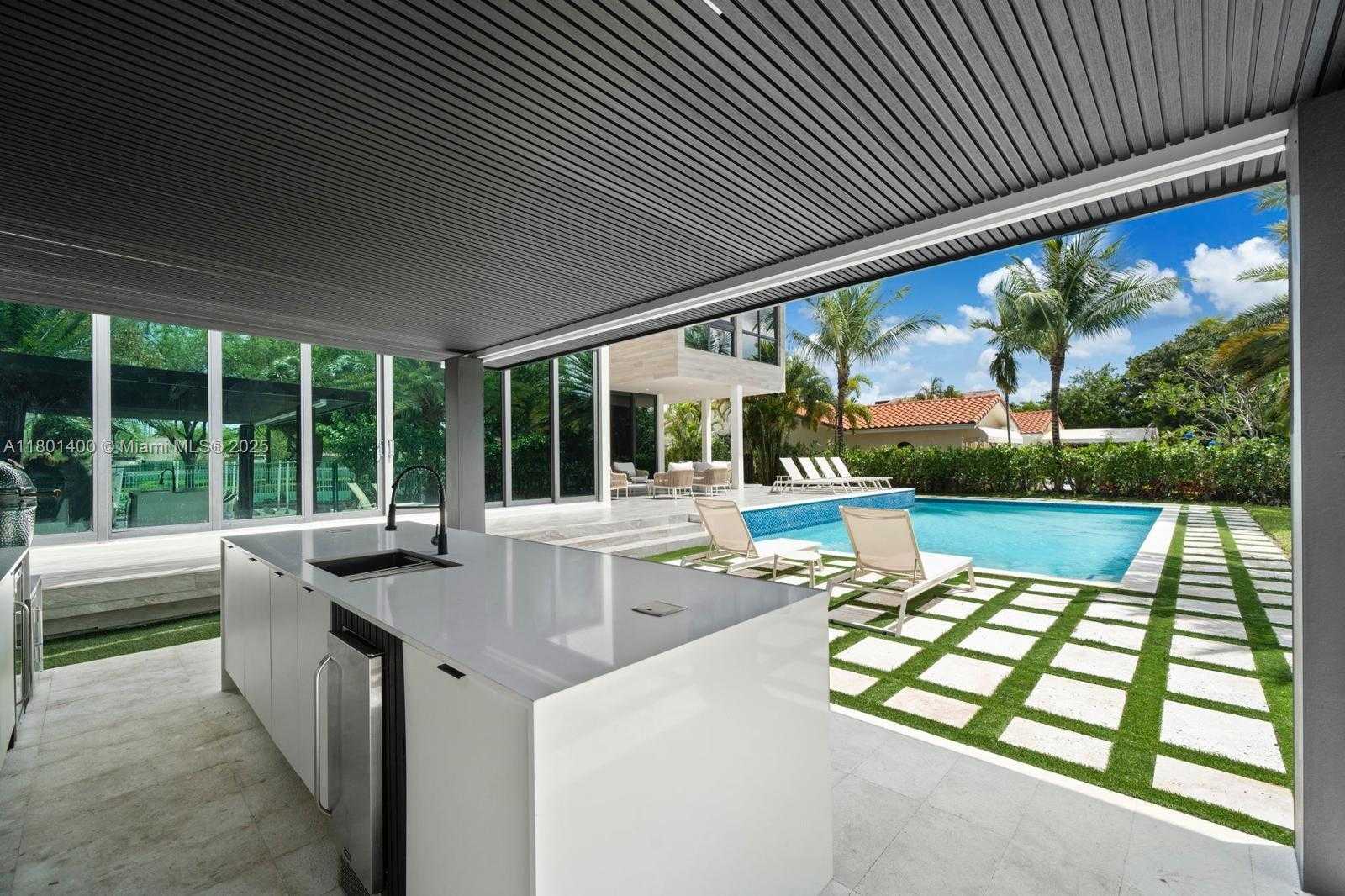 Small Image of 521 HOLIDAY DR, Hallandale Beach Number 34