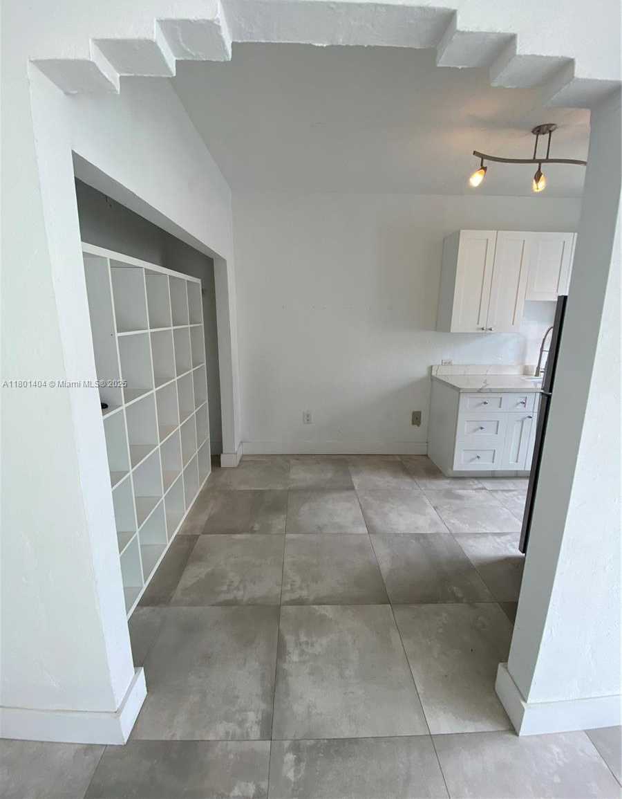 Small Image of 1611 EUCLID AVE #11, Miami Beach Number 11