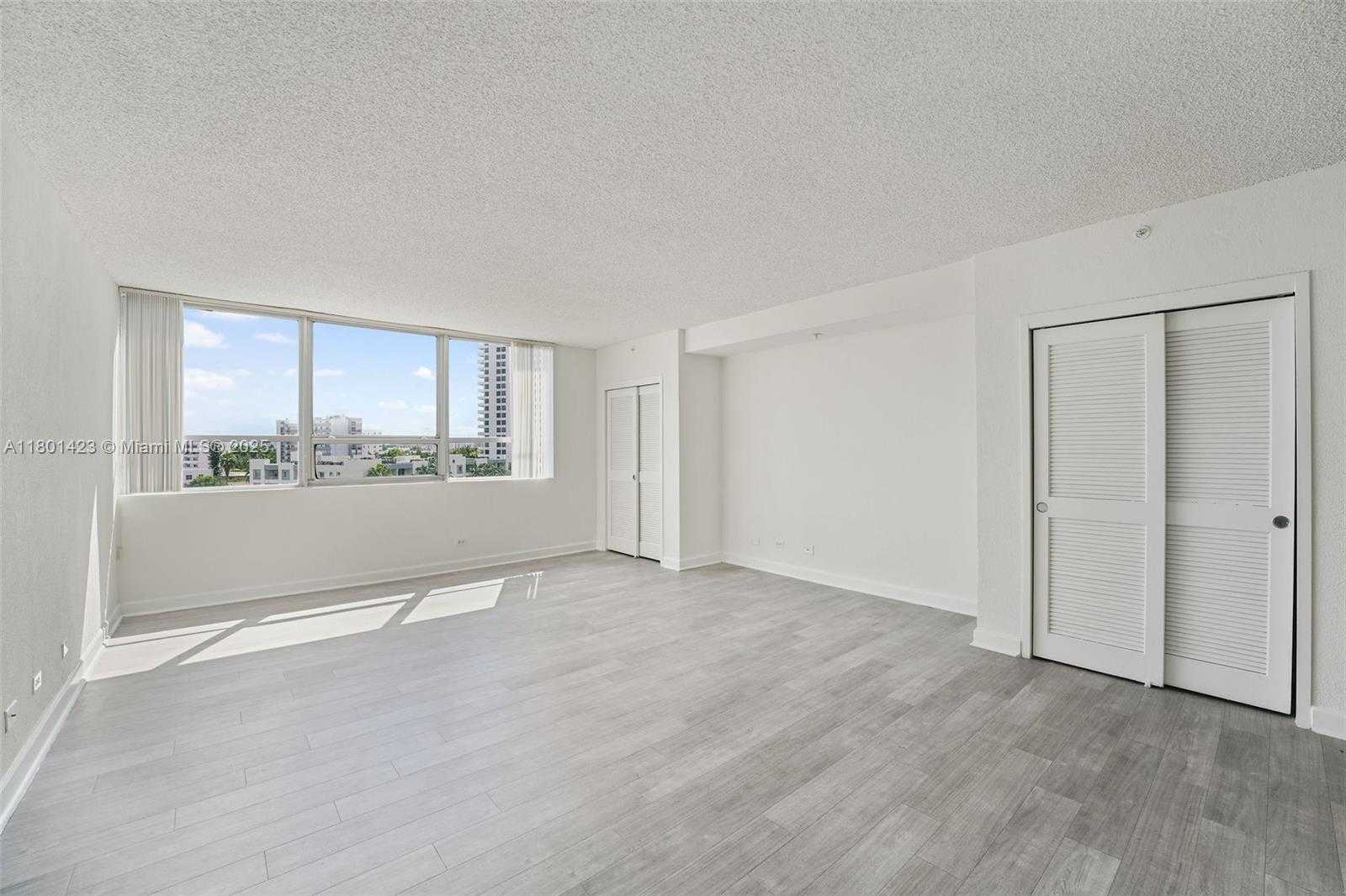 Small Image of 1500 BAY RD #S-1110, Miami Beach Number 4