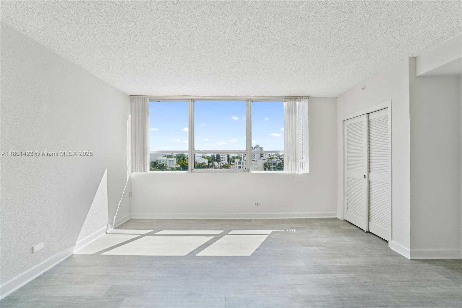 Small Image of 1500 BAY RD #S-1110, Miami Beach Number 5